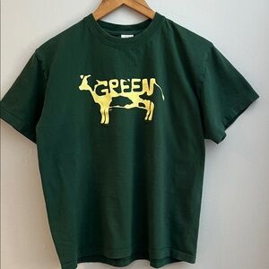 Vintage double stitch Graphic T-Shirt with Yellow Cow Design, large